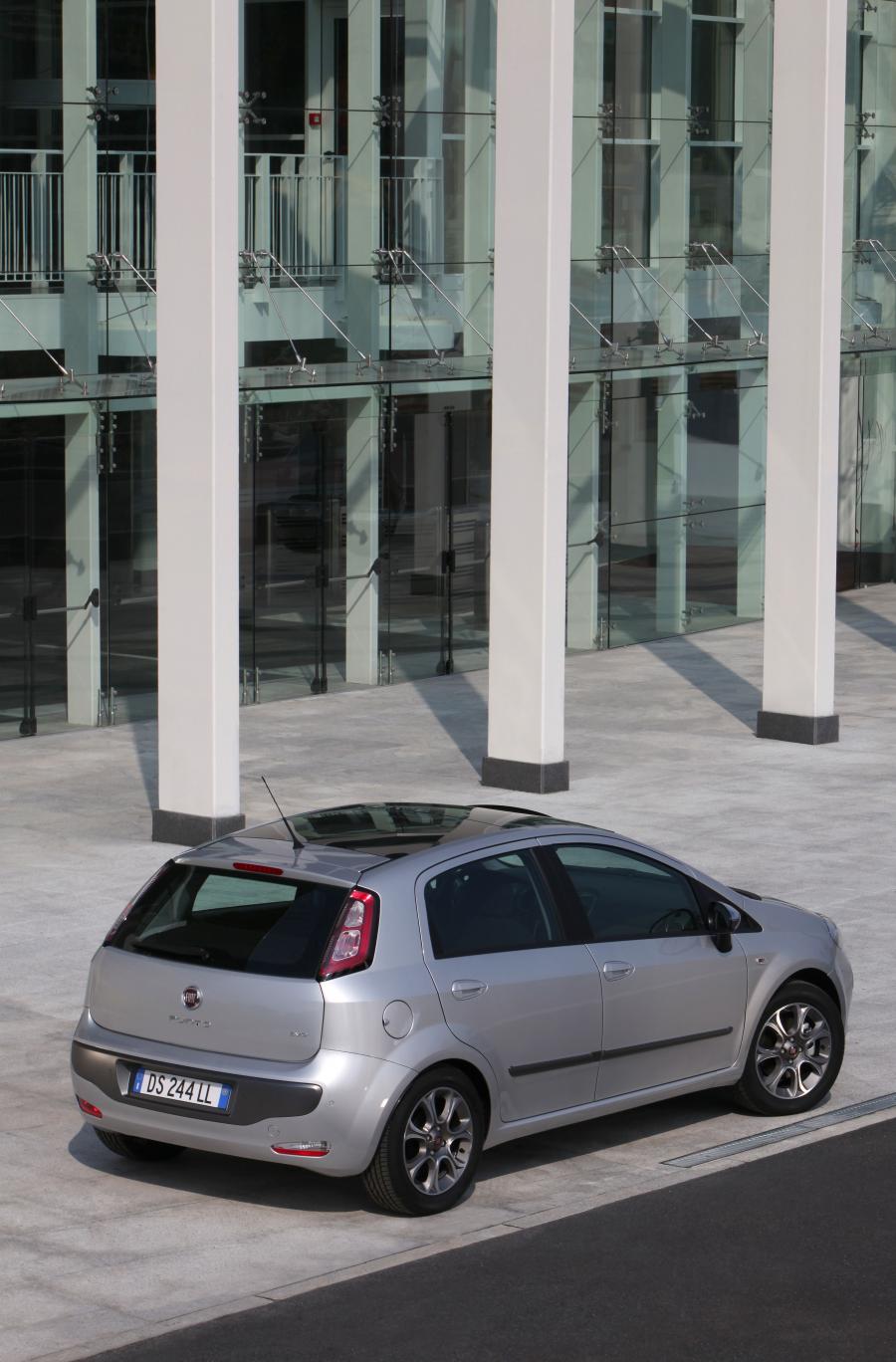  Fiat Punto Evo 2009 года  (фото 17 из 45)